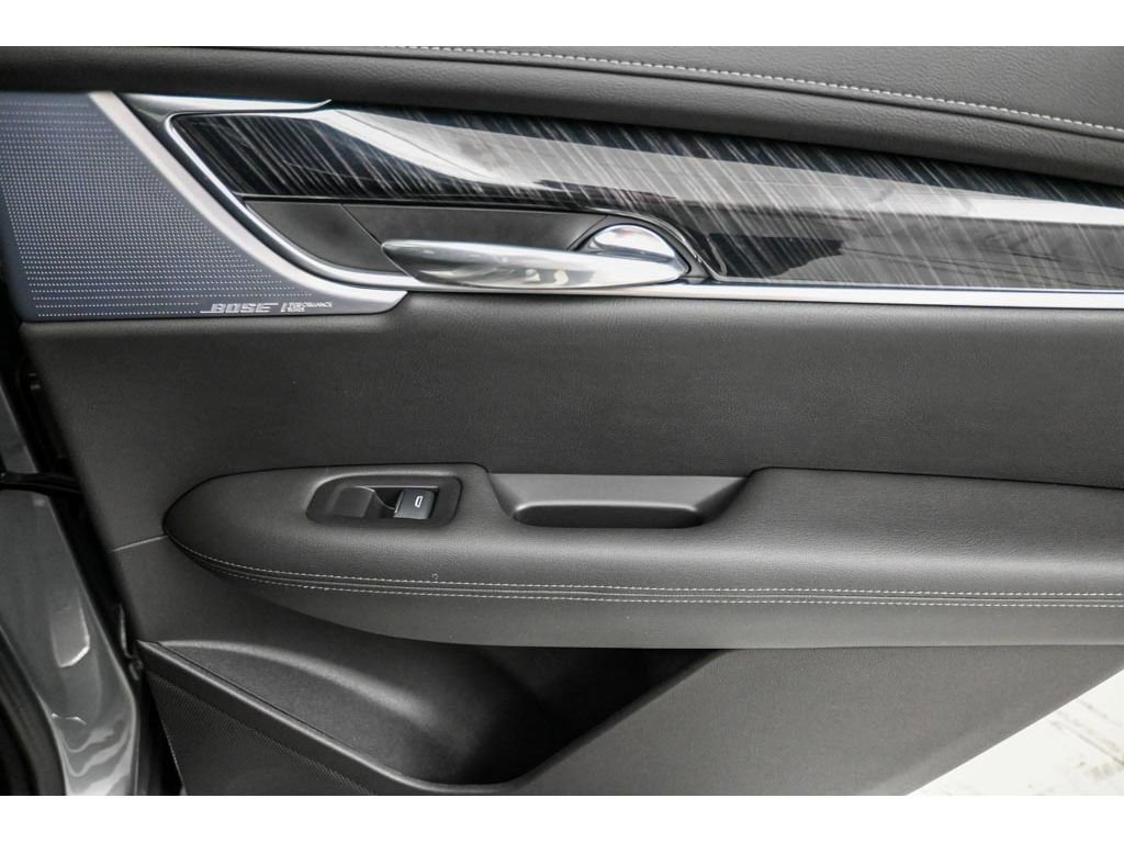 Used 2023 Cadillac XT6 Premium Luxury w/ Technology Package image 20