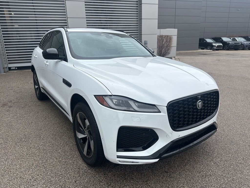 Used 2026 Jaguar F-PACE R-Dynamic S image 3