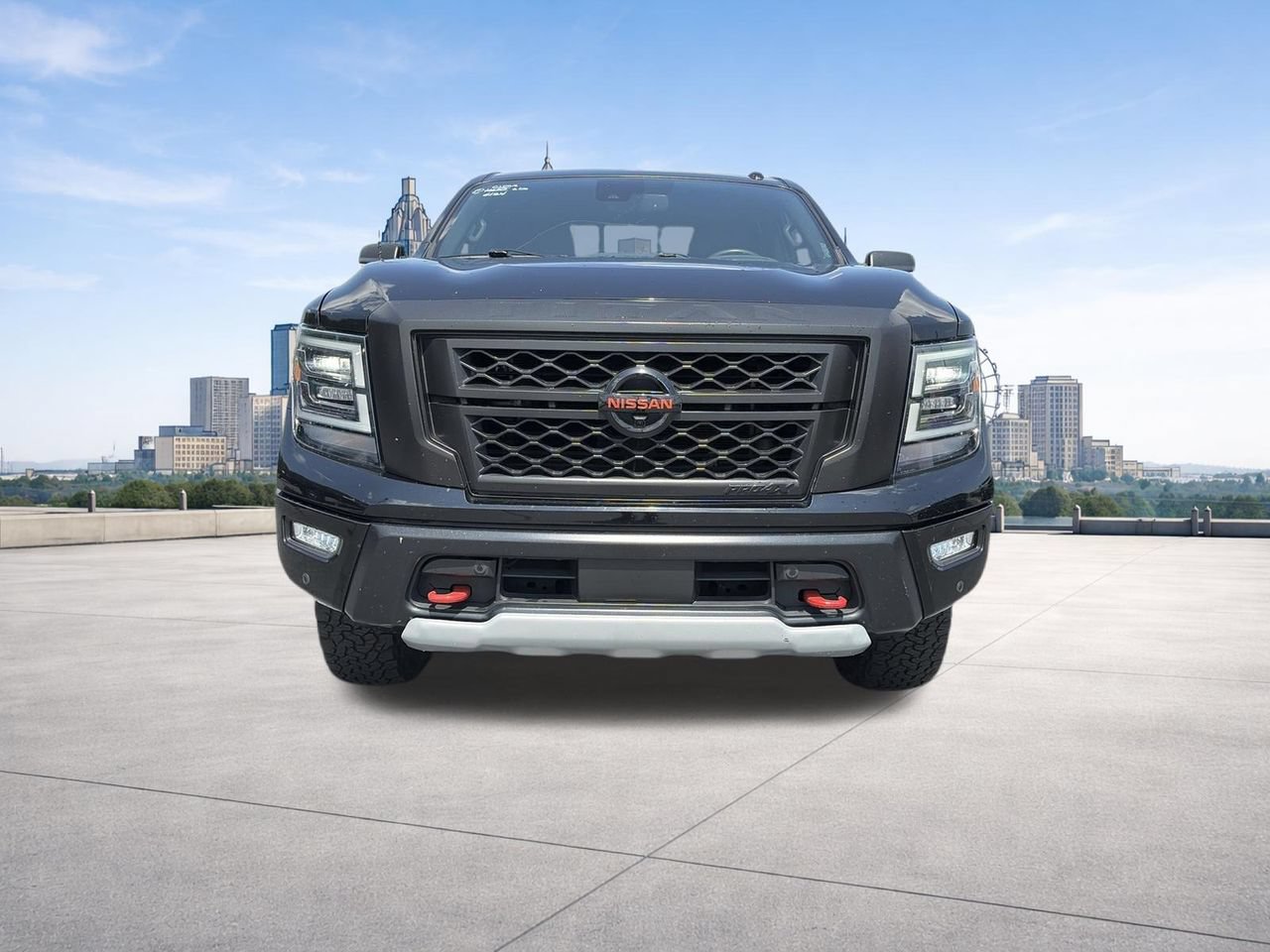 Used 2021 Nissan Titan PRO-4X w/ Pro-4x Convenience Package AWD/4WD image 8