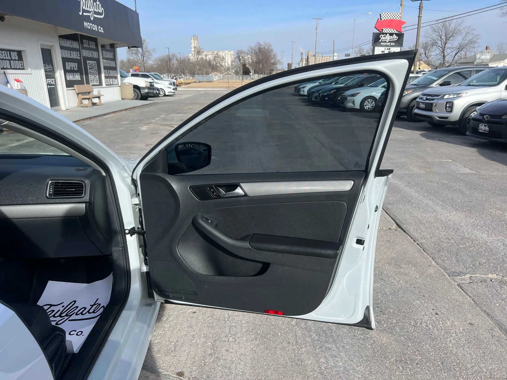 Used 2017 Volkswagen Jetta SE image 13