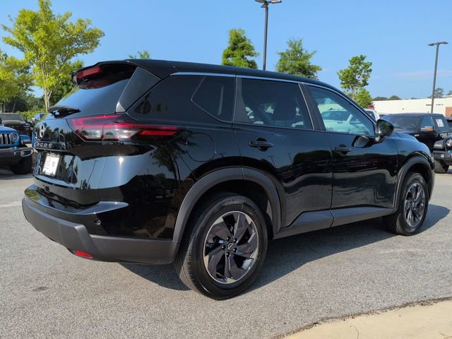 Used 2025 Nissan Rogue SV FWD image 4