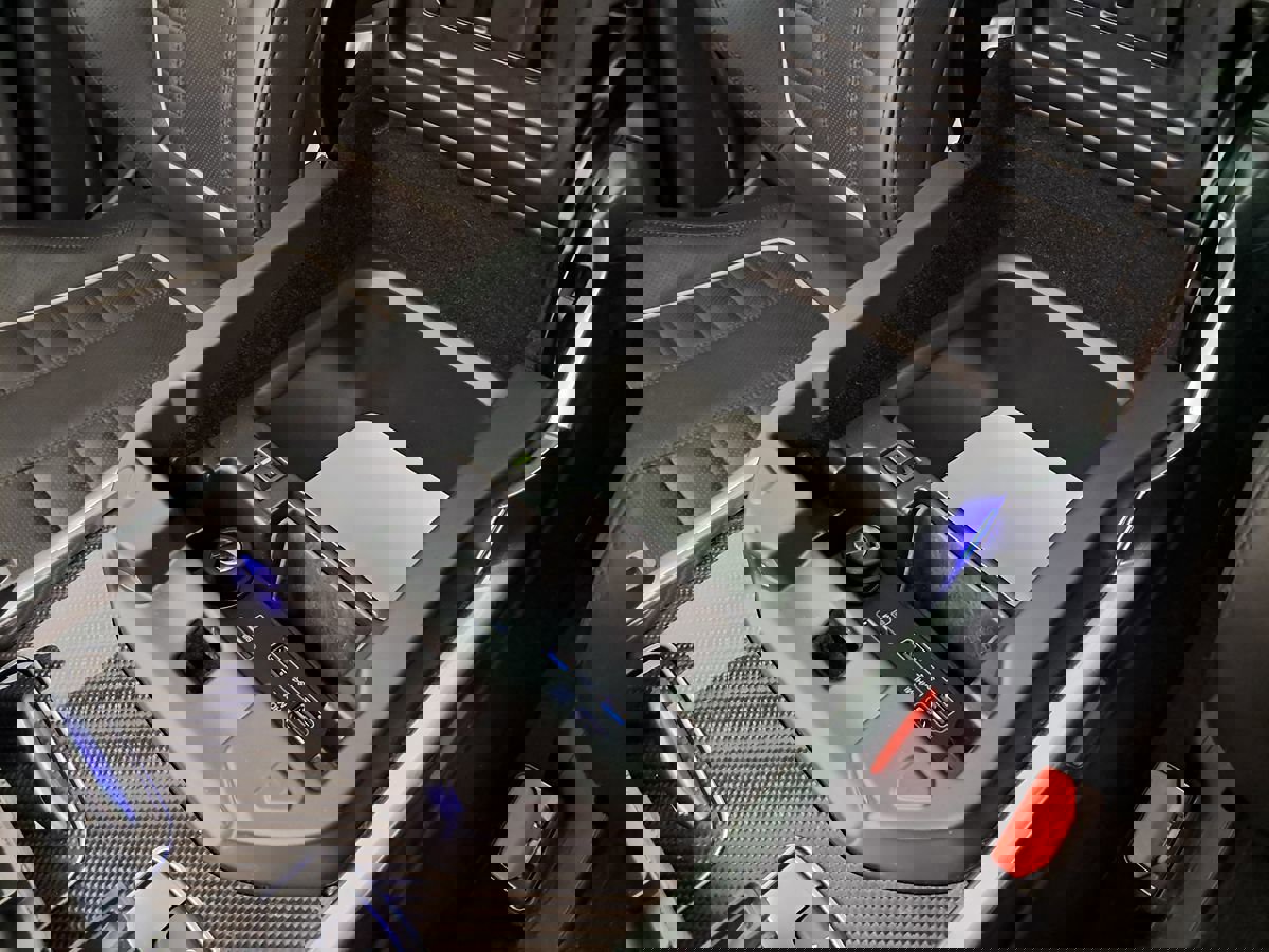 Used 2017 Land Rover Range Rover Sport SVR AWD/4WD image 54