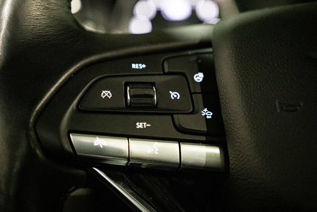 Used 2024 Cadillac XT6 Premium Luxury w/ Technology Package FWD image 18