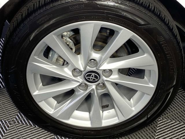Used 2024 Toyota Camry LE AWD/4WD image 29