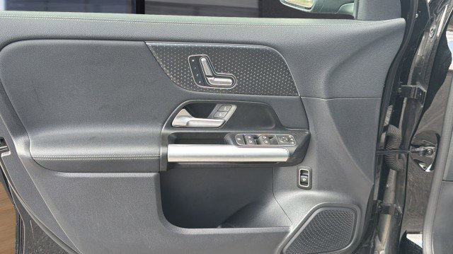 Used 2025 Mercedes-Benz GLA 250 image 23