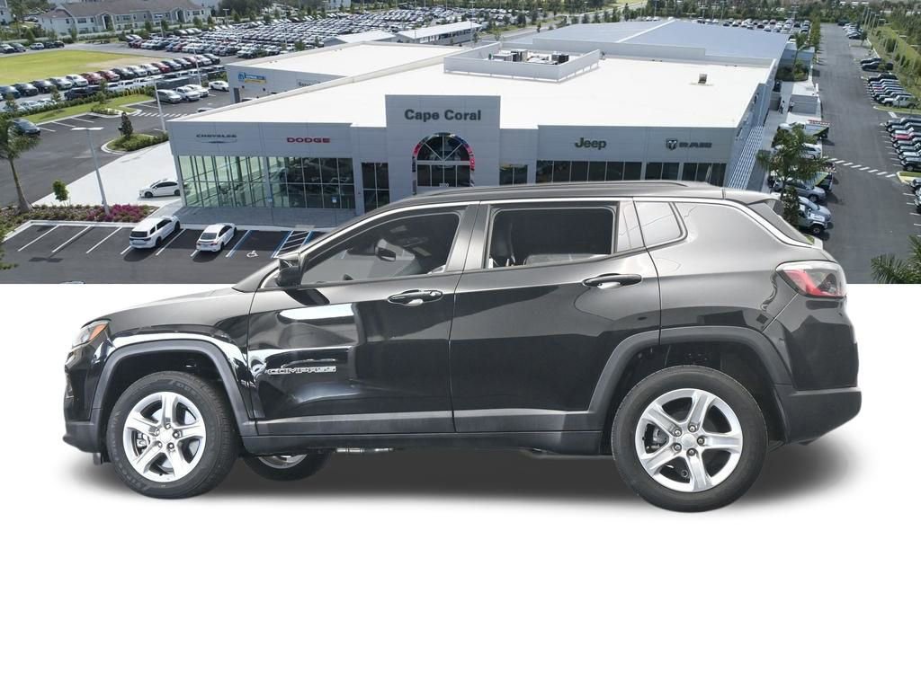 Used 2024 Jeep Compass Latitude image 54