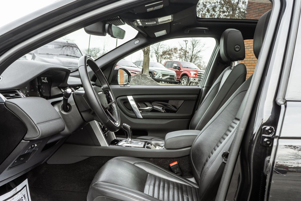 Used 2023 Land Rover Discovery Sport SE image 23