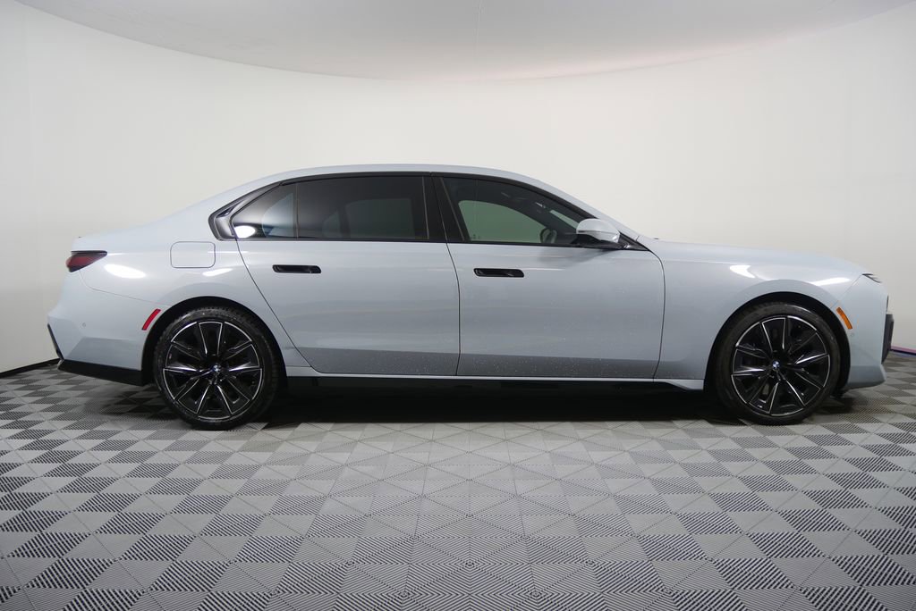 Certified 2023 BMW 740i w/ Parking Assistance Package RWD image 2