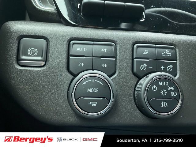Certified 2024 Chevrolet Silverado 1500 High Country w/ Technology Package image 21