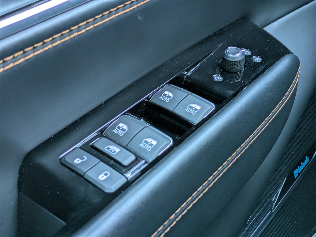 Used 2024 Jeep Grand Wagoneer L Series III image 41