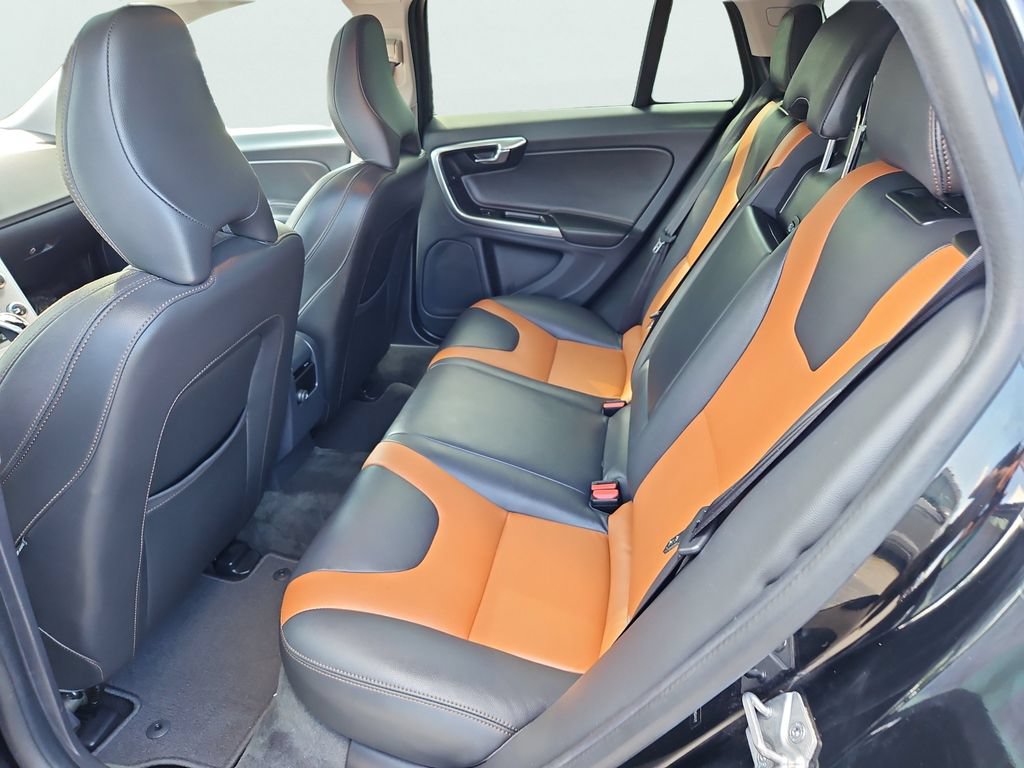 Used 2018 Volvo V60 T5 Cross Country w/ Convenience Package AWD/4WD image 34