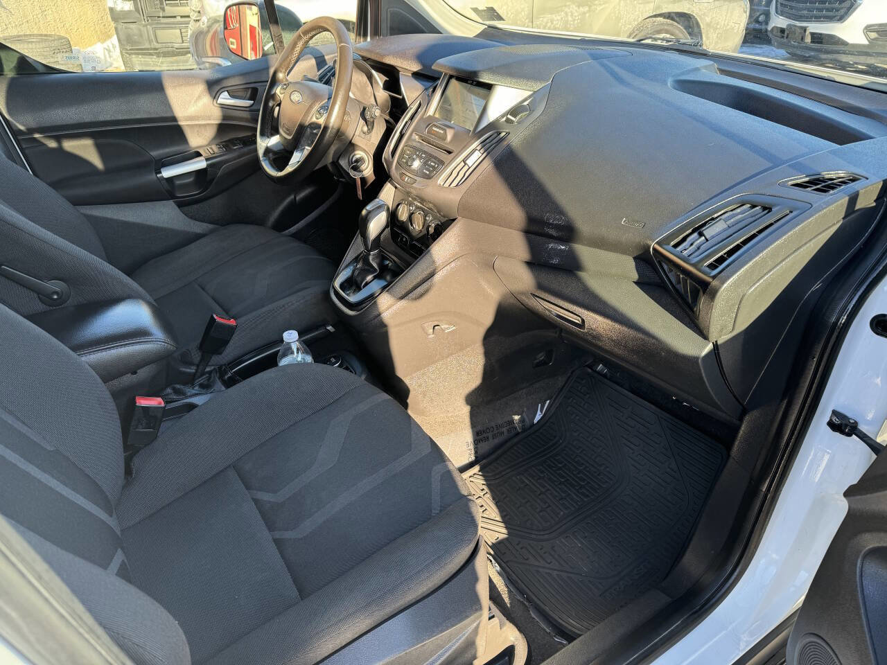 Used 2017 Ford Transit Connect XLT FWD image 13
