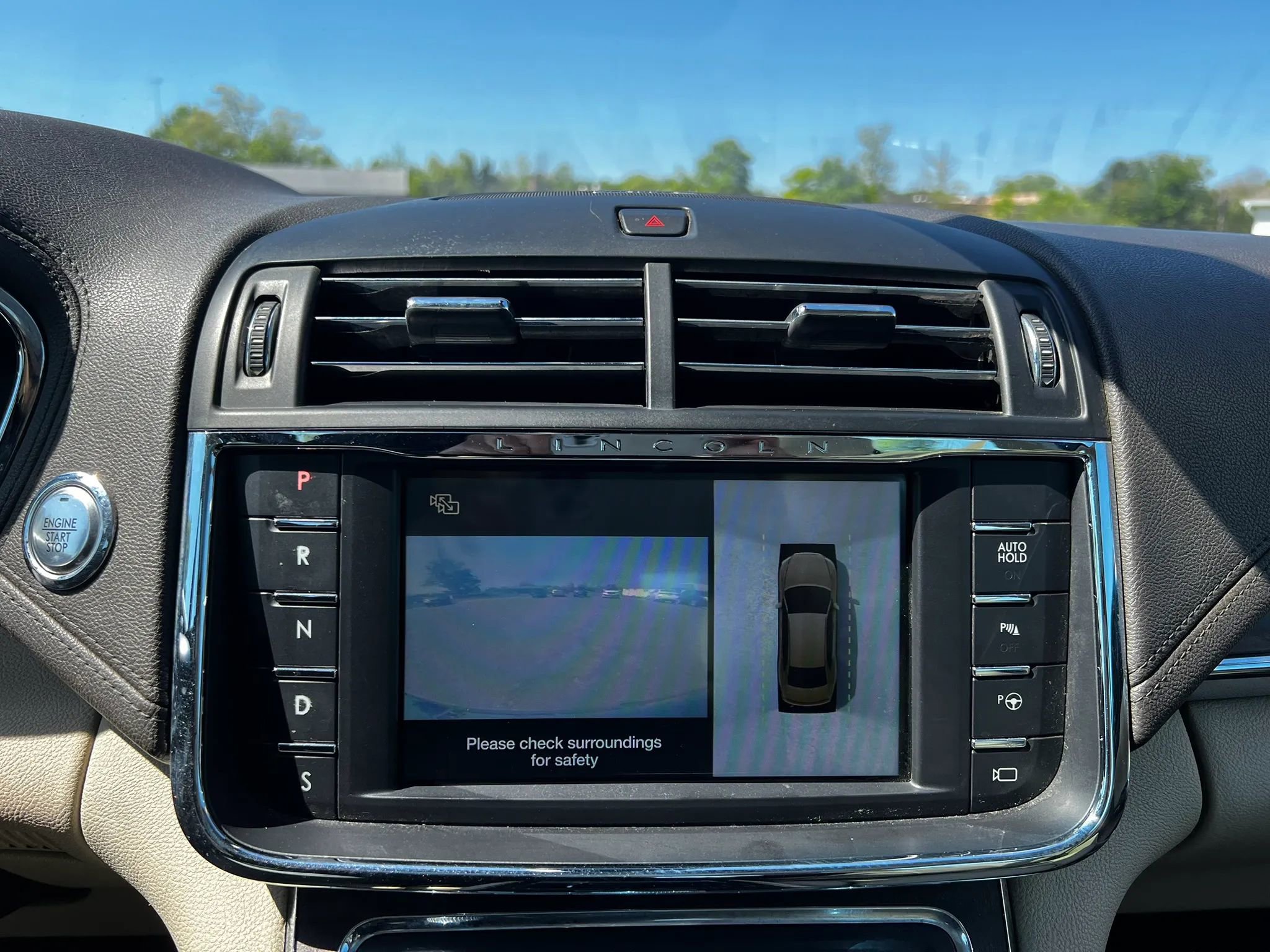 Used 2017 Lincoln Continental Reserve w/ Technology Package FWD image 19