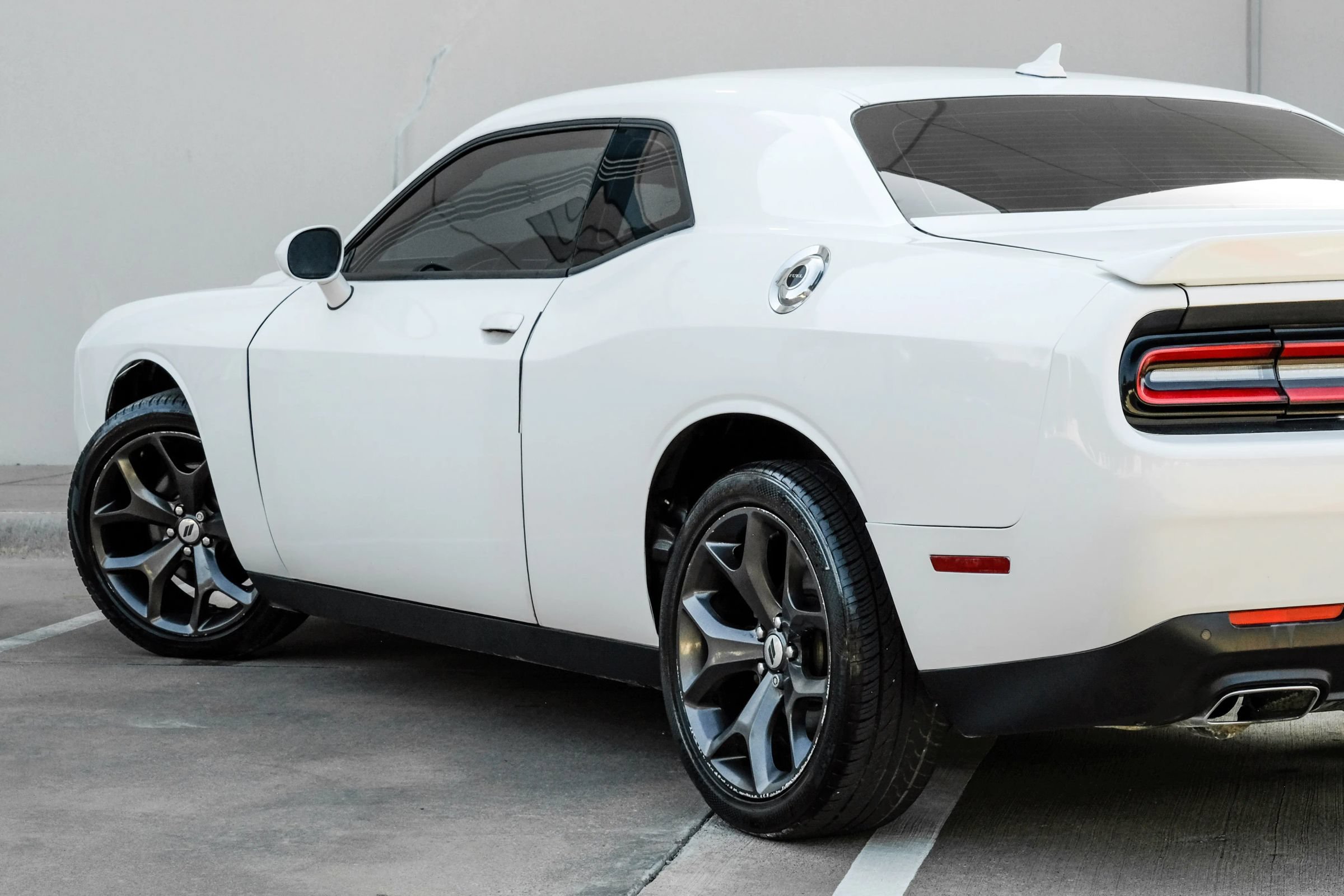 Used 2018 Dodge Challenger SXT Plus RWD image 8