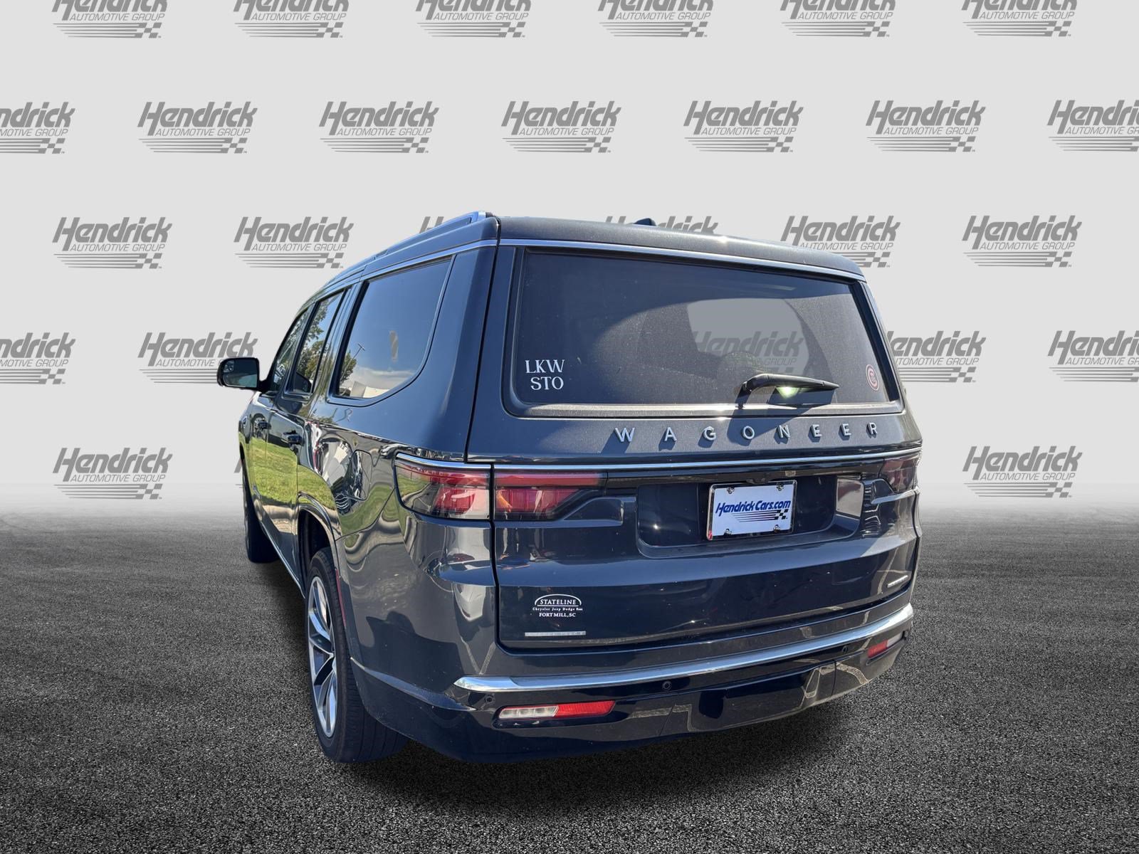 Used 2023 Jeep Wagoneer Series III w/ Premium Group I AWD/4WD image 7