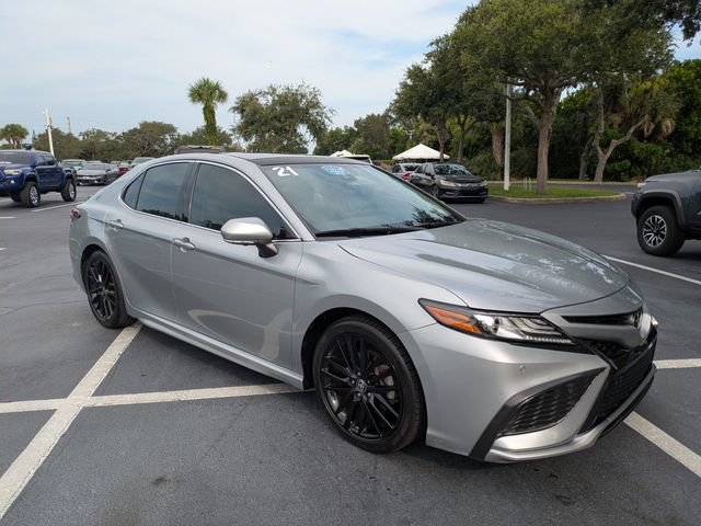 Used 2021 Toyota Camry XSE w/ Navigation Package FWD image 2