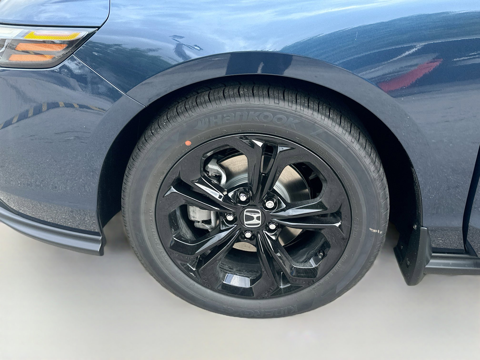 New 2025 Honda Accord SE image 25