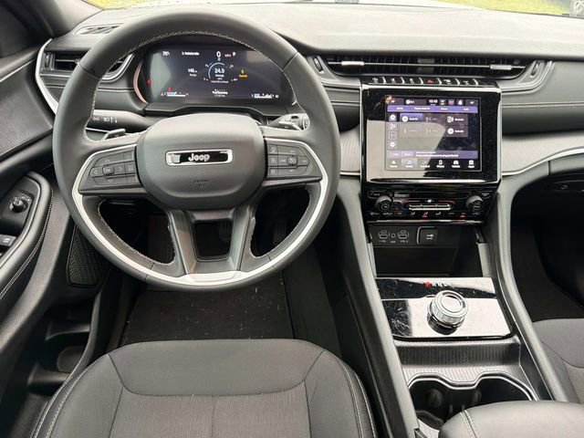 Used 2024 Jeep Grand Cherokee L Laredo RWD image 22