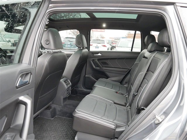 Used 2022 Volkswagen Tiguan SEL R-Line image 17