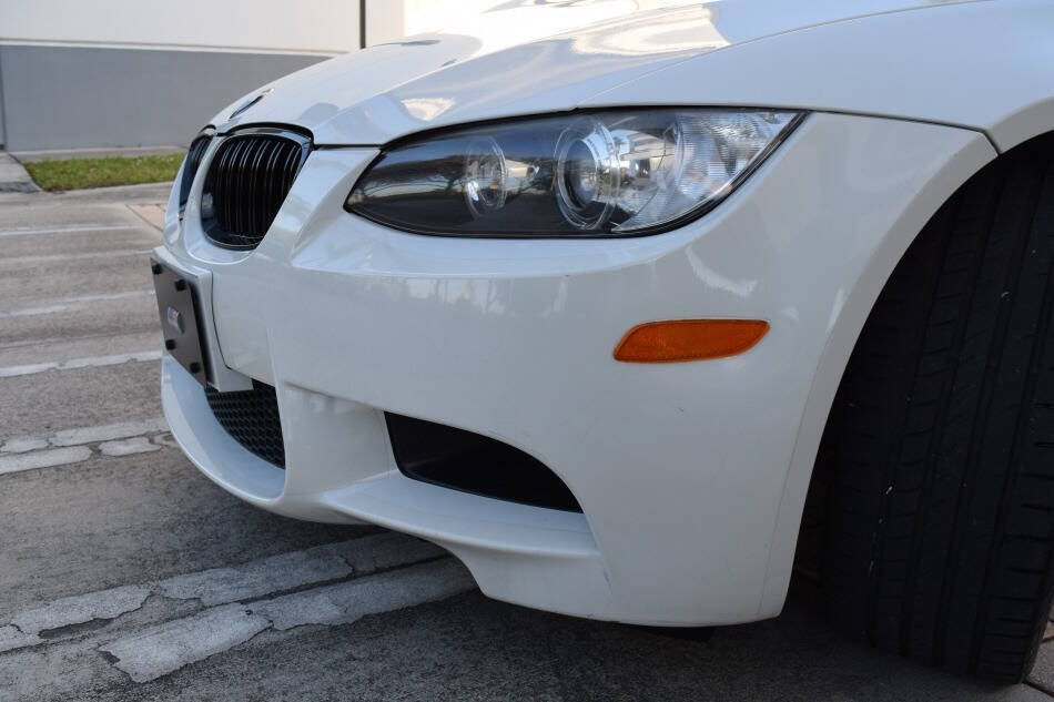 Used 2011 BMW M3 Convertible RWD image 15