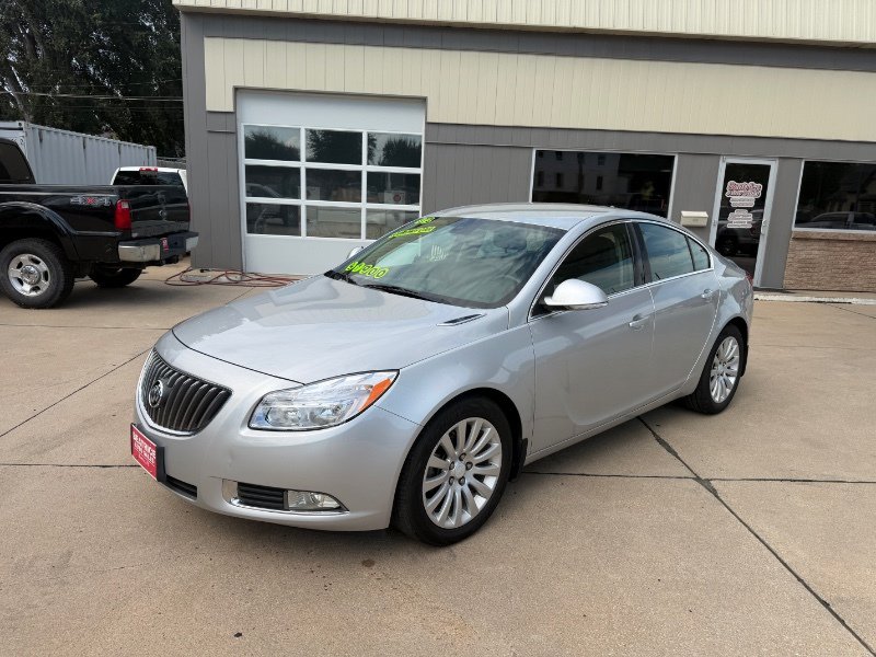 Used 2012 Buick Regal Leather FWD image 25