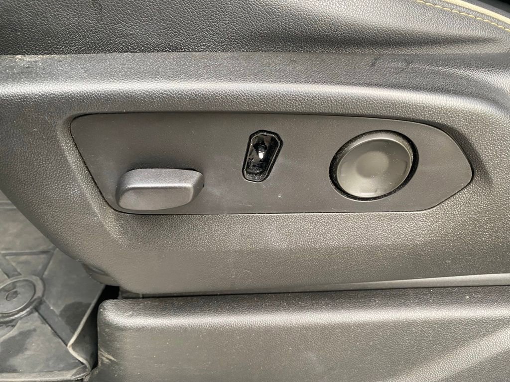 Used 2021 Chevrolet Tahoe Premier w/ Texas Edition RWD image 15