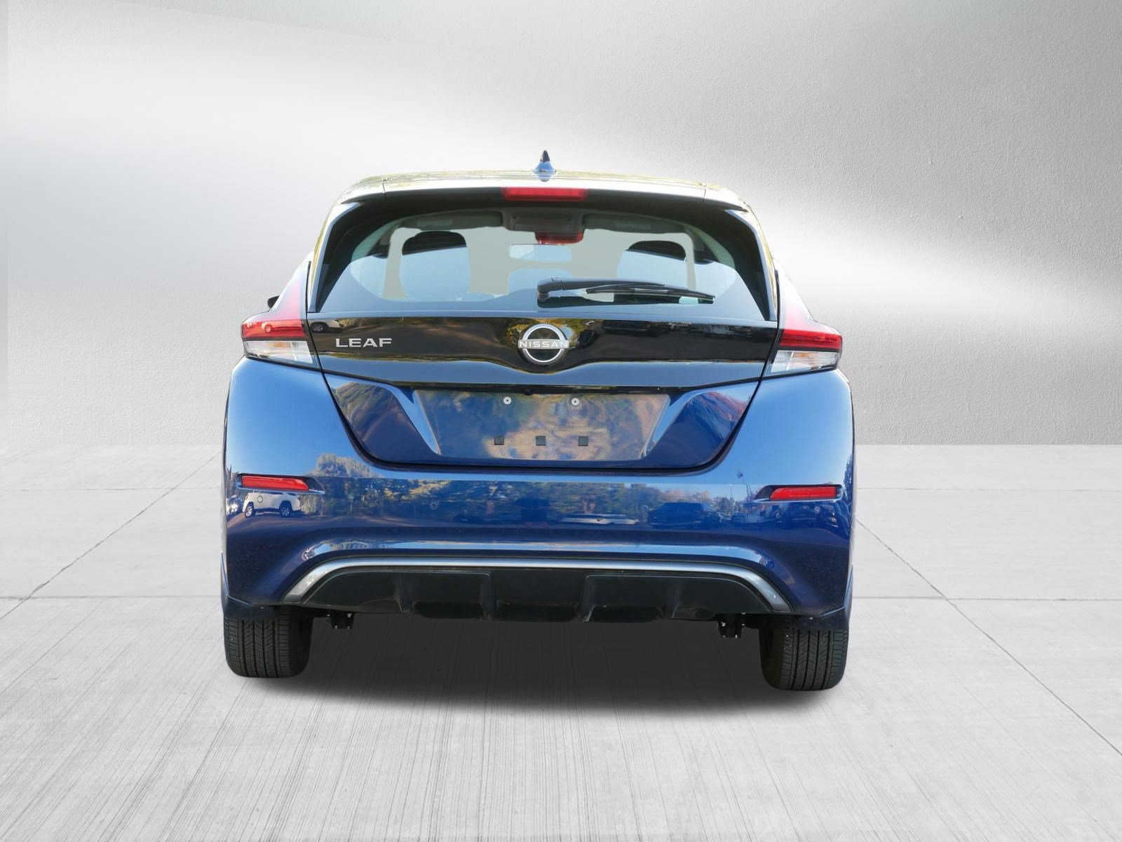 Certified 2025 Nissan Leaf S FWD image 6