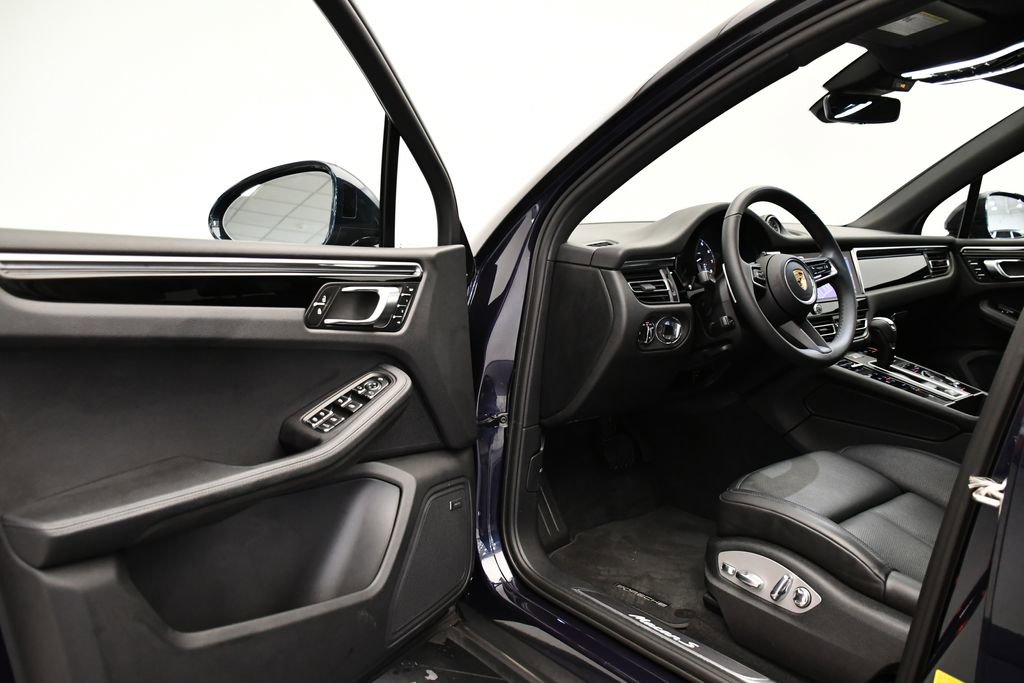 Used 2023 Porsche Macan S image 40