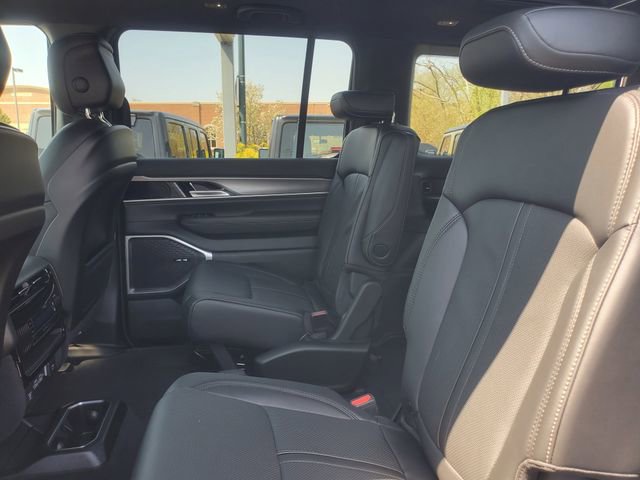 New 2026 Jeep Grand Wagoneer 4WD image 18