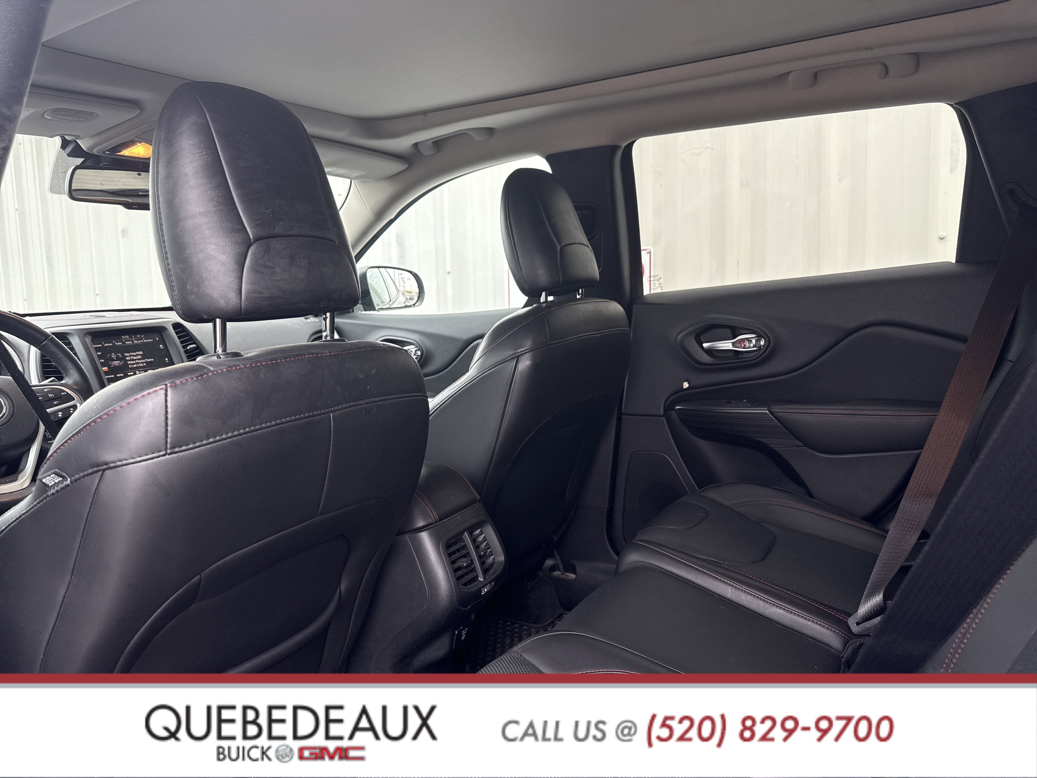 Used 2016 Jeep Cherokee Trailhawk w/ Comfort/Convenience Group image 26