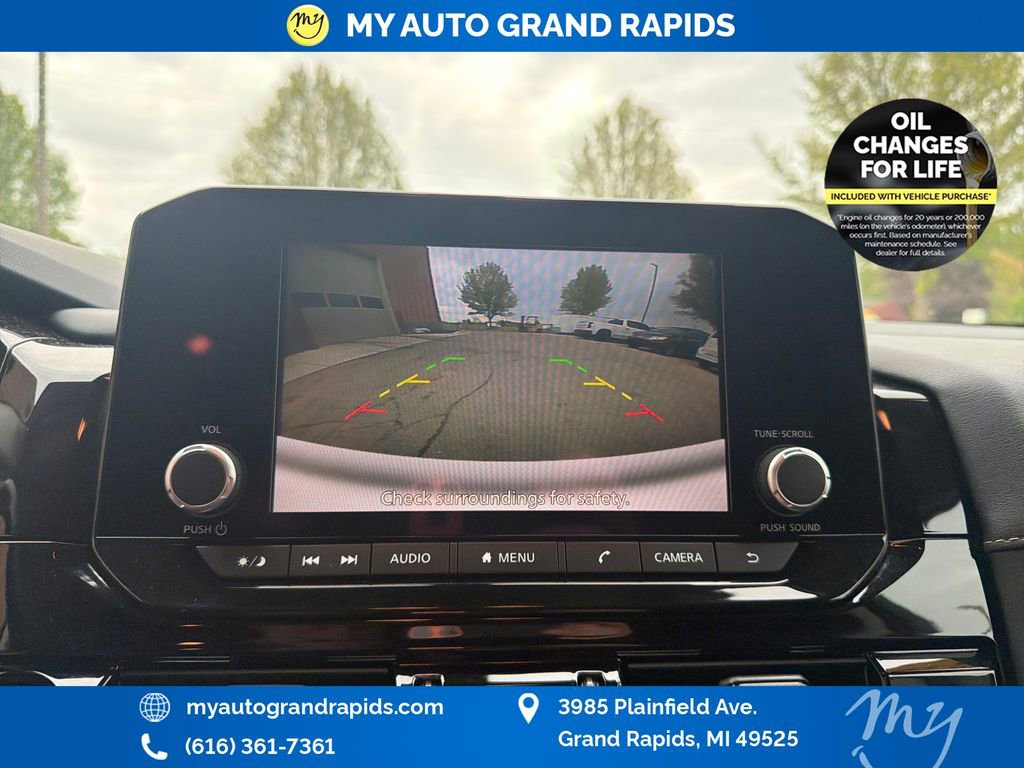 Used 2025 Nissan Pathfinder SV AWD/4WD image 21