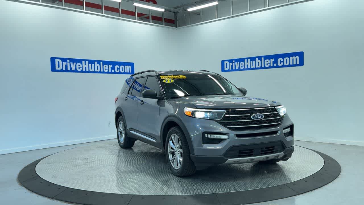Used 2021 Ford Explorer XLT w/ Equipment Group 202A AWD/4WD image 5