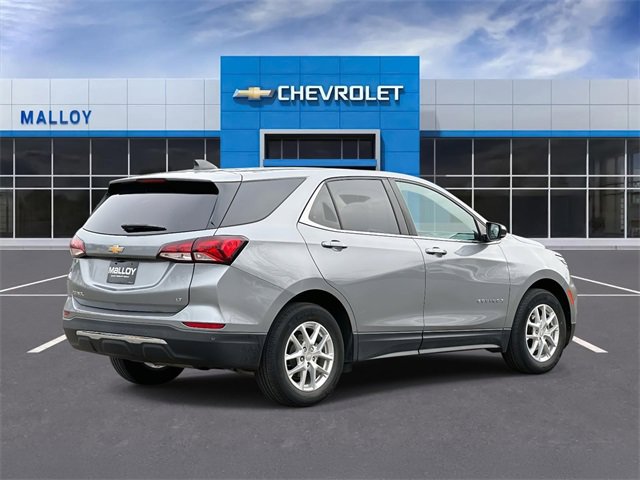 Used 2023 Chevrolet Equinox LT image 2