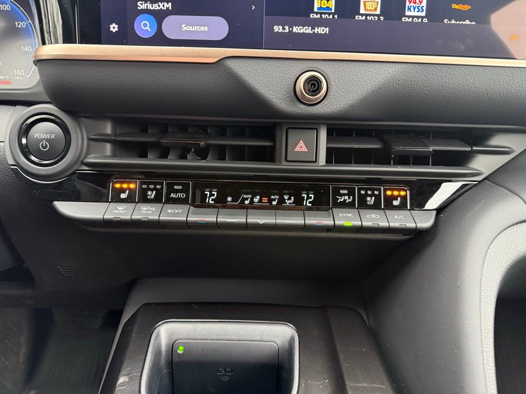 Used 2025 Toyota Crown Signia AWD/4WD image 33