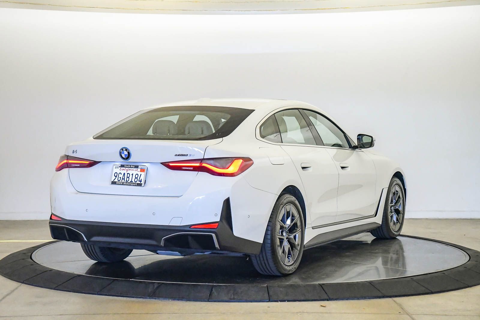 Certified 2023 BMW i4 eDrive35 w/ Premium Package RWD image 4