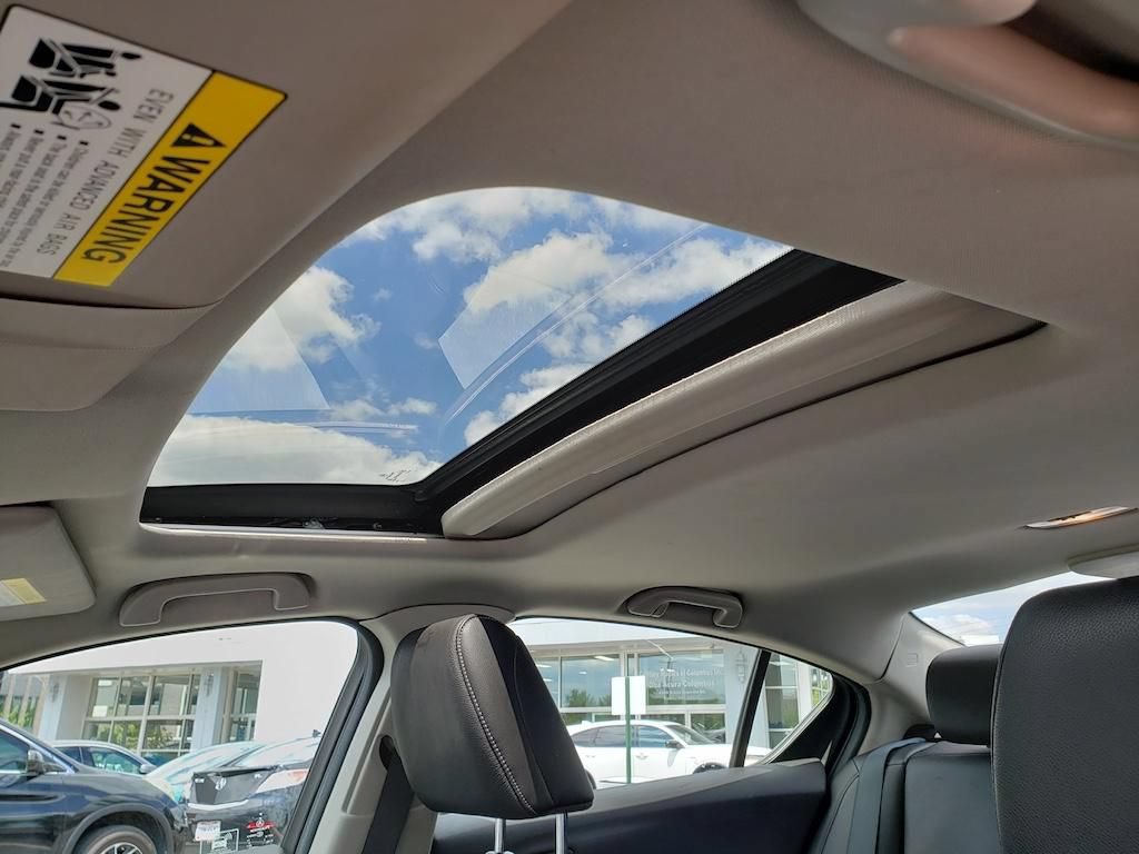 Used 2013 Acura ILX w/ Premium Package FWD image 25