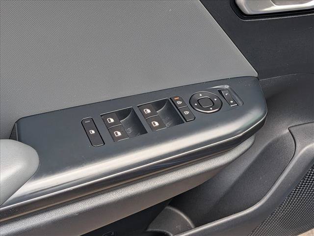 Used 2025 Kia K4 FWD image 20