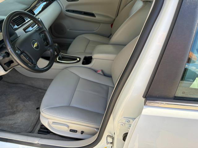 Used 2013 Chevrolet Impala LTZ FWD image 12