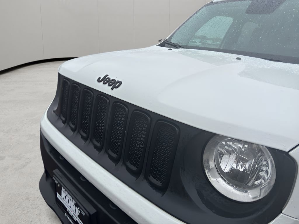 Used 2017 Jeep Renegade Altitude AWD/4WD image 29