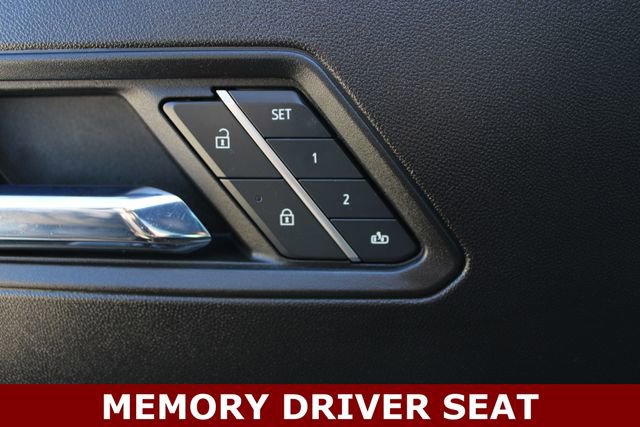 Used 2024 GMC Canyon AT4 w/ AT4 Premium Package AWD/4WD image 4