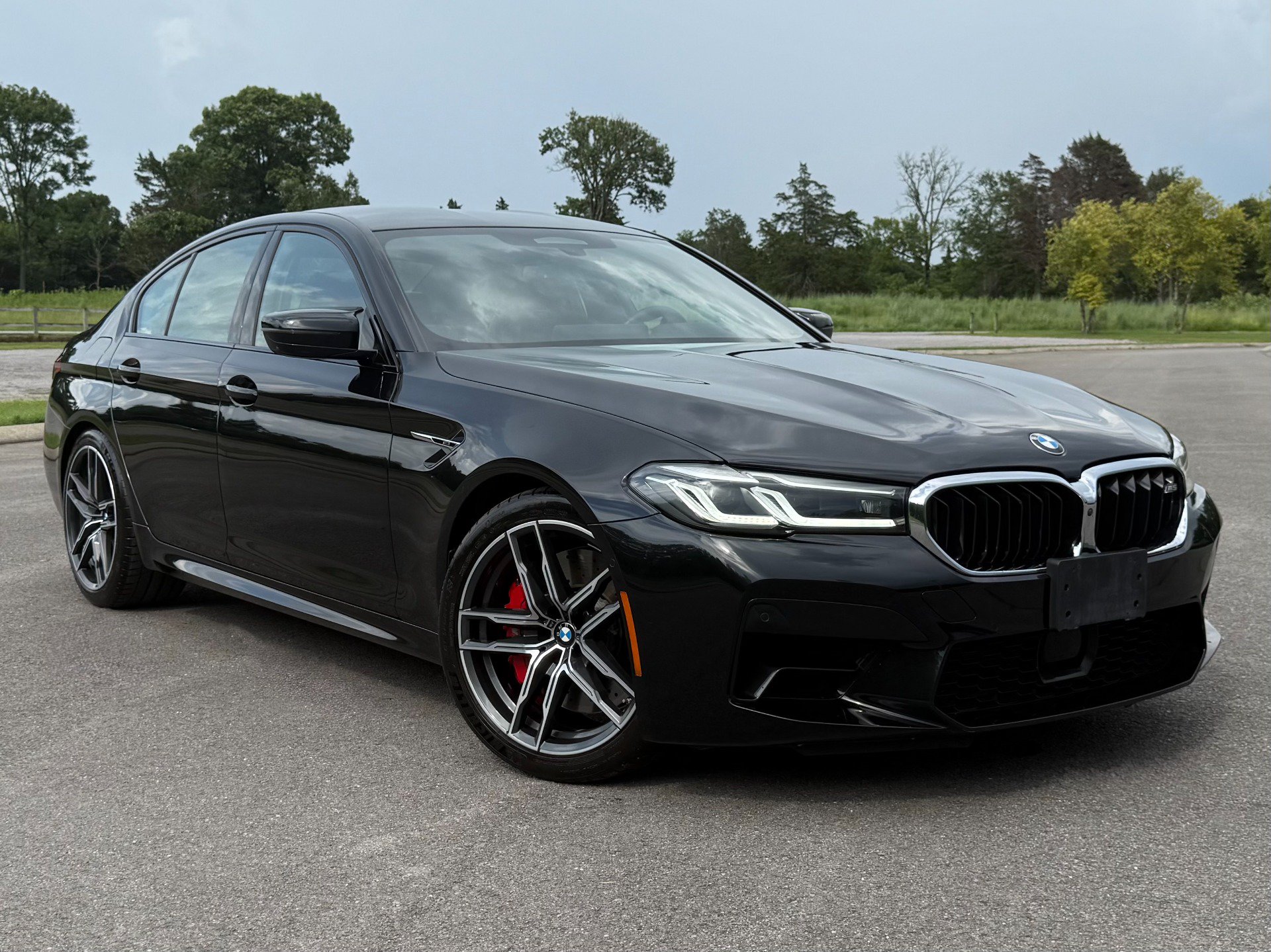 Used 2022 BMW M5 w/ Executive Package AWD/4WD image 1
