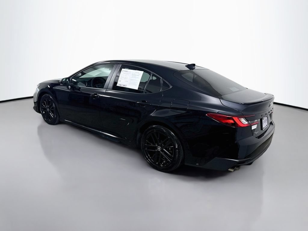 Used 2026 Toyota Camry SE FWD image 5