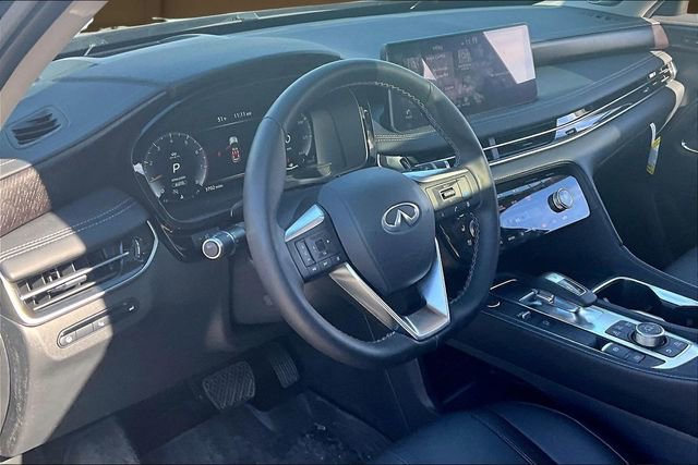 Used 2025 INFINITI QX60 Sensory w/ Vision Package image 14