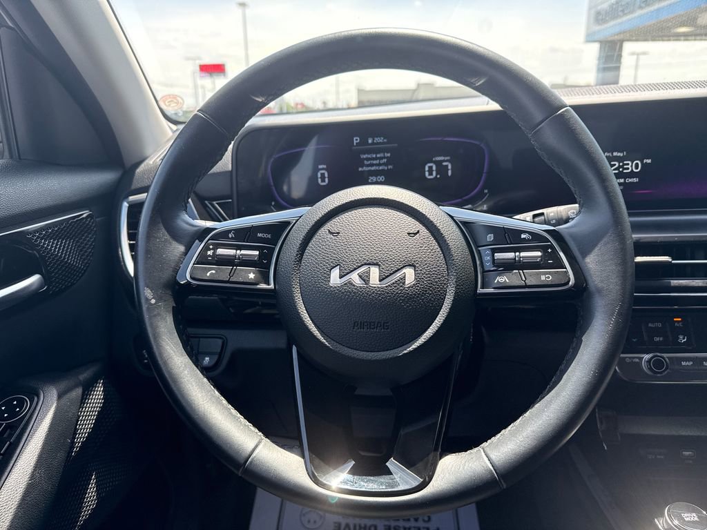 Used 2025 Kia Seltos S FWD image 16
