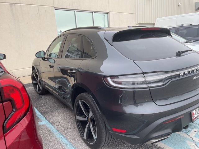 Used 2024 Porsche Macan image 3