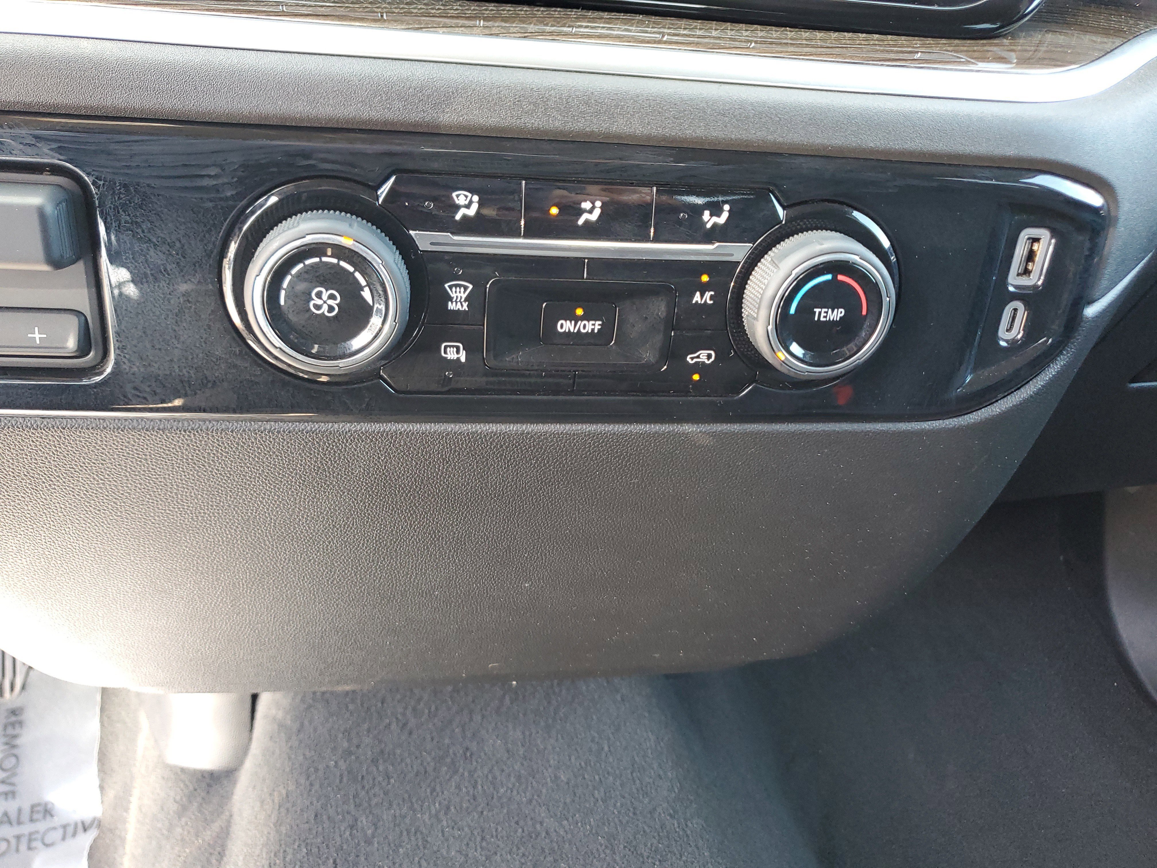 Used 2024 Chevrolet Silverado 2500 LT image 23