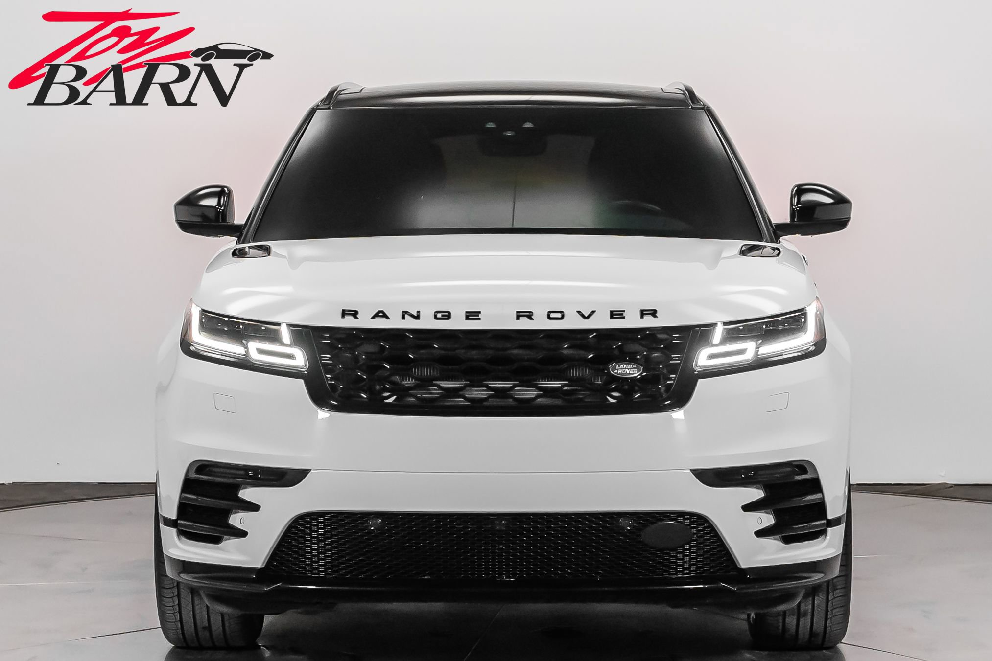 Used 2018 Land Rover Range Rover Velar R-Dynamic HSE image 8