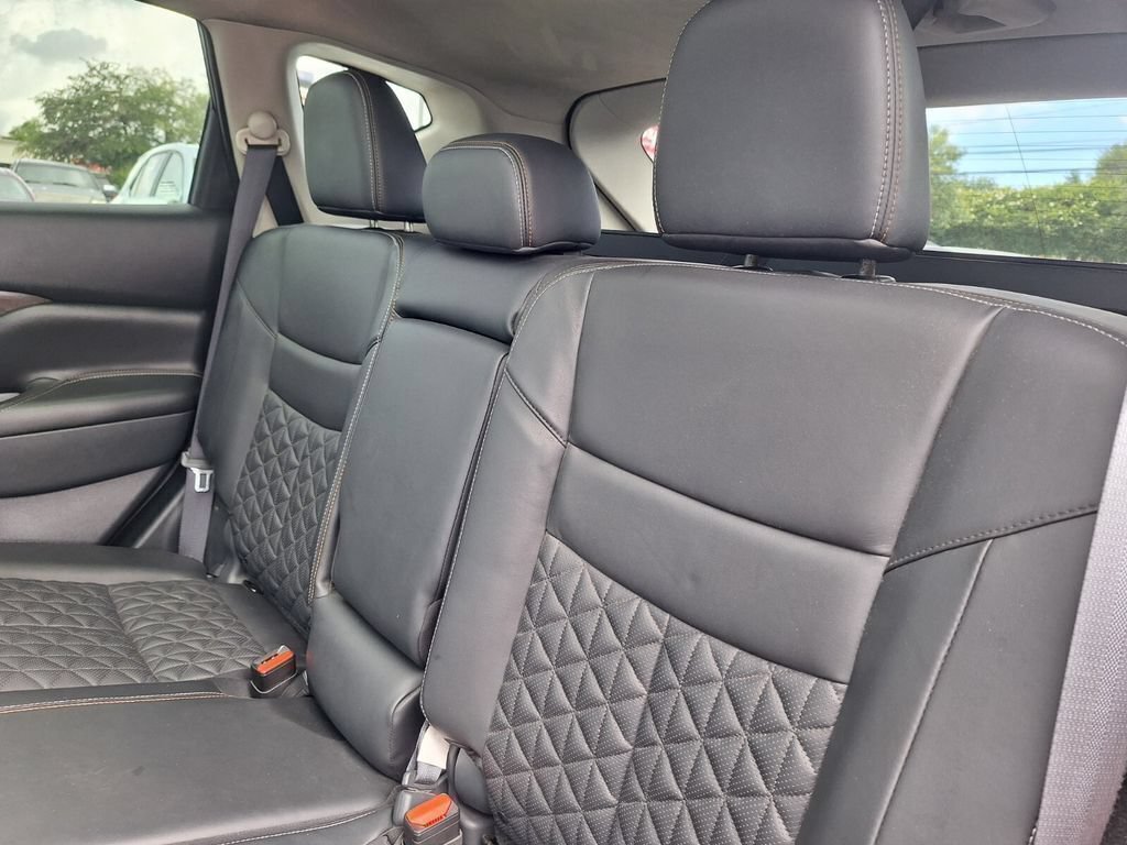 Used 2023 Nissan Murano Platinum w/ Cargo Package FWD image 25