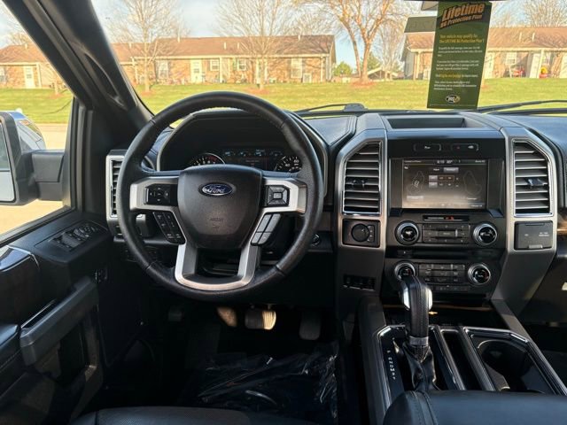 Used 2015 Ford F150 Platinum w/ Equipment Group 701A Luxury AWD/4WD image 28