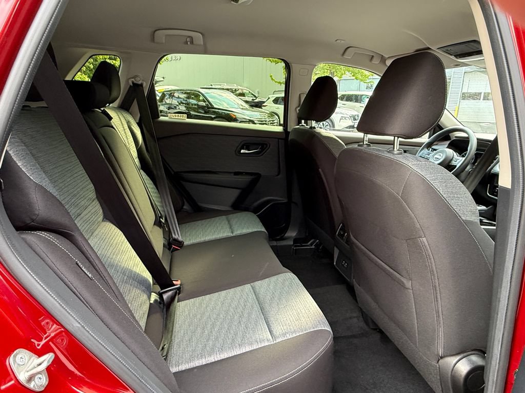 Used 2023 Nissan Rogue SV AWD/4WD image 29